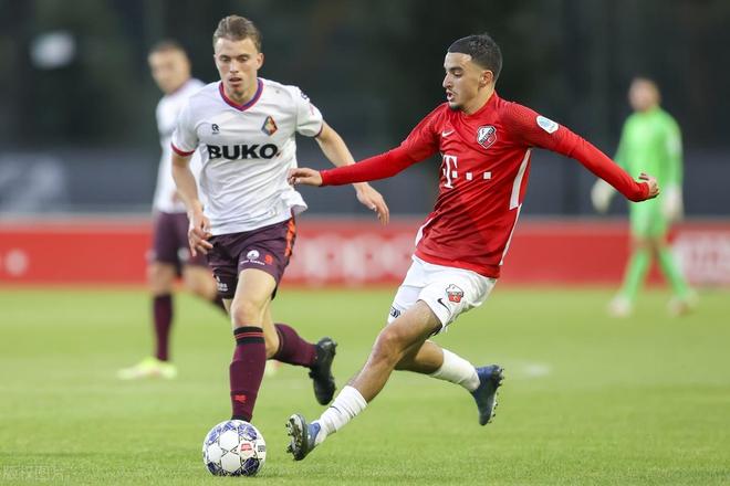 赛场上继续 赛场上继续