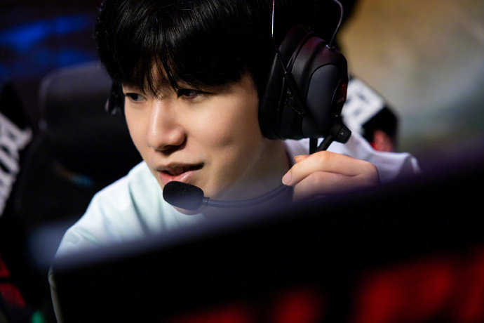 强进攻必须 强进攻必须